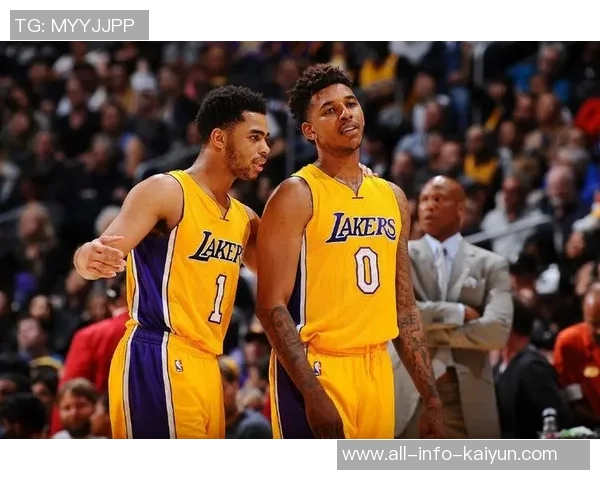 小尼克史密斯回顾湖人媒体日盛况与黄蜂时的鲜明对比